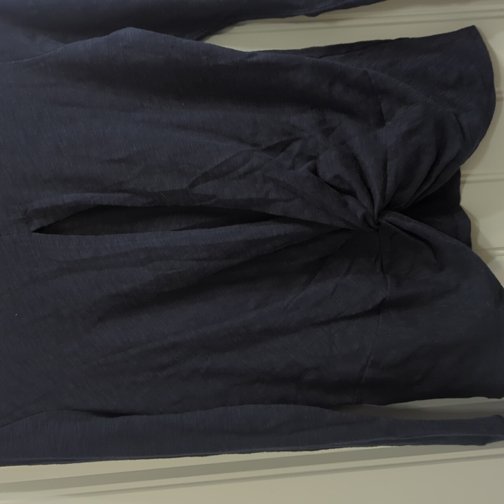 Banana Republic Long-Sleeved T-shirt - Picture 5 of 5